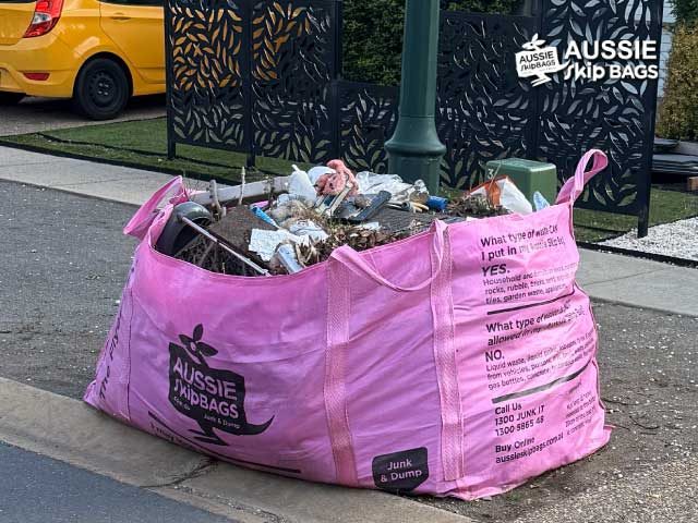 Aussie Skip Bags Maitland image of a bag ready for collection